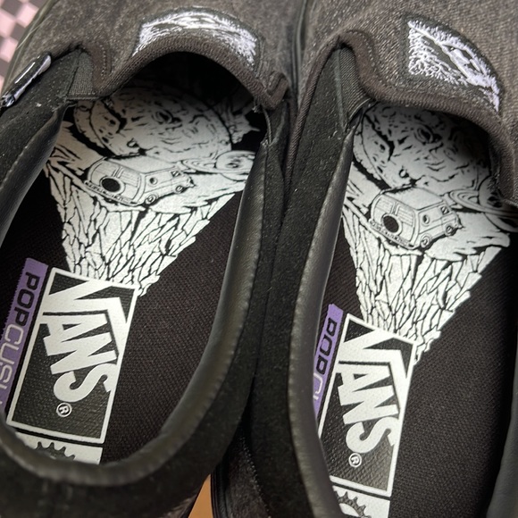 Vans Men’s Bmx Slip-On
Fast And Loose Black
VN0005V1BLA
Sneakers - Picture 15 of 16